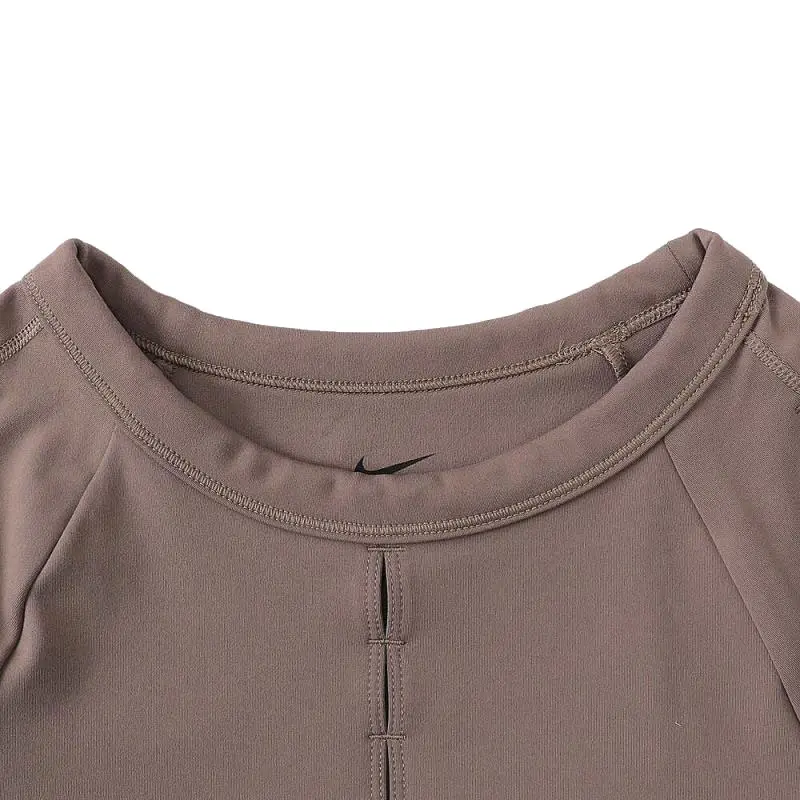 Nike Футболка женская светло-коричневая Light Umber — фото 4
