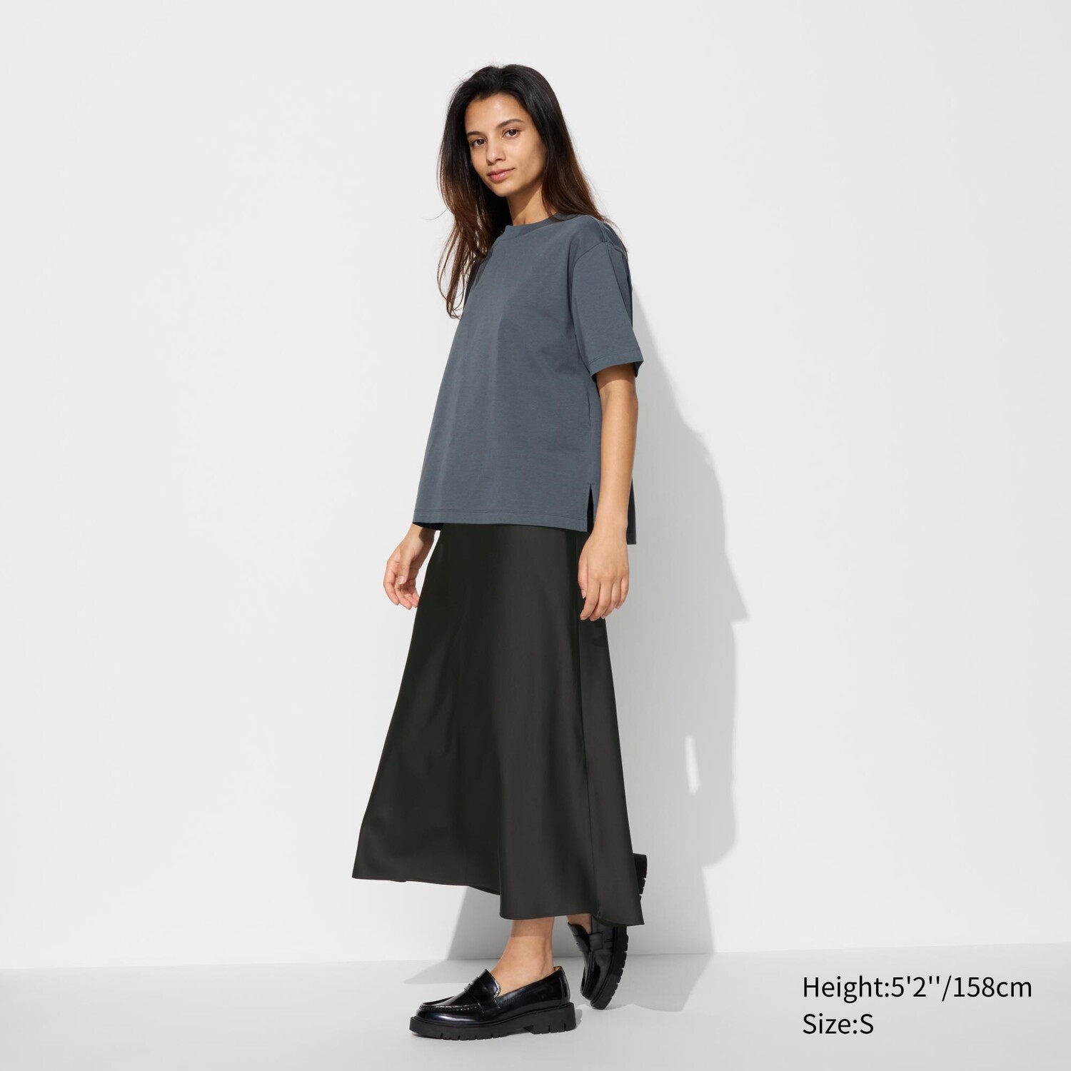 

Атласная юбка (короткая) UNIQLO, черный