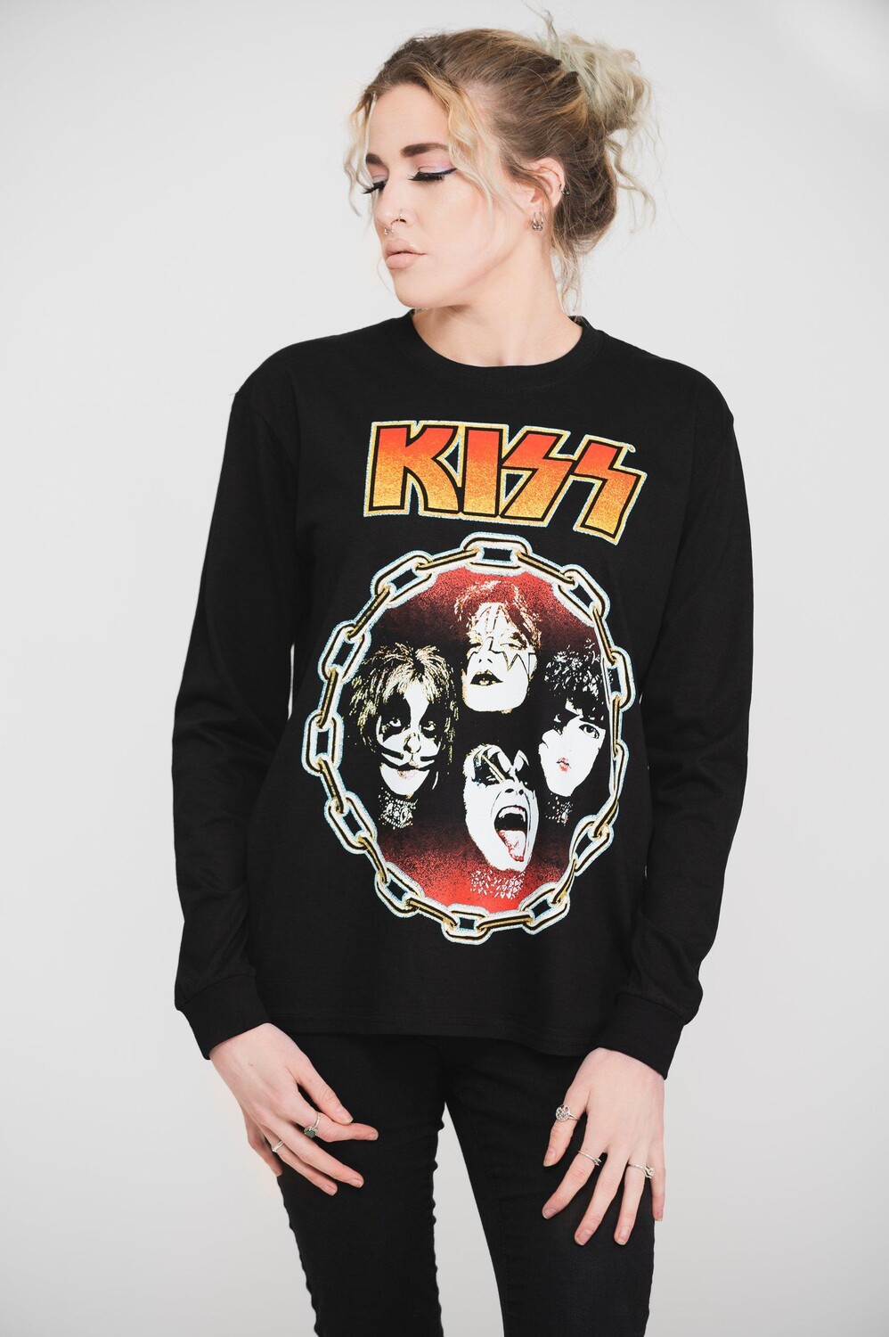 

Вы хотели лучшую футболку с длинным рукавом KISS, черный