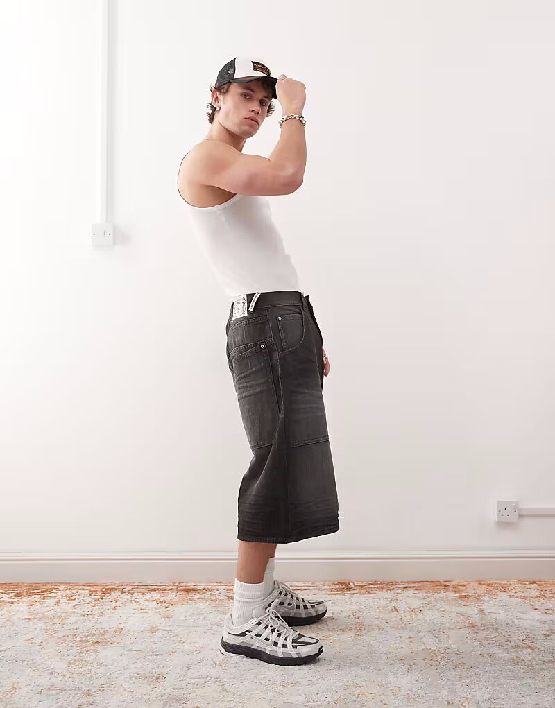 

Дешевые понедельничные шорты Dunno черного цвета Cheap Monday