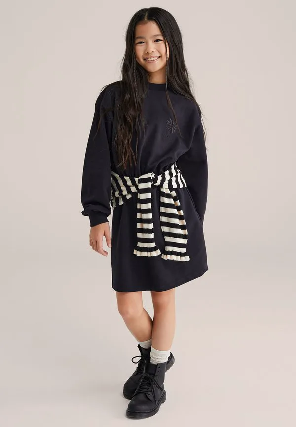 Повседневное платье We Fashion, Black