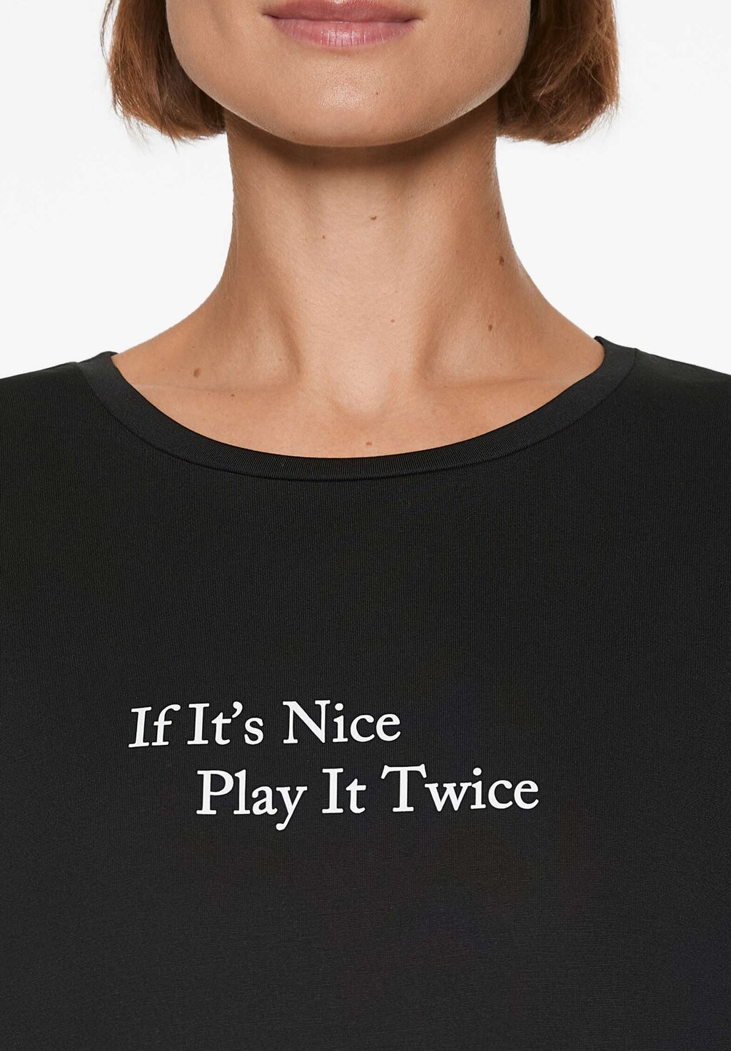 

Футболка с принтом SOFT TOUCH SLEEVED SLOGAN OYSHO, черный