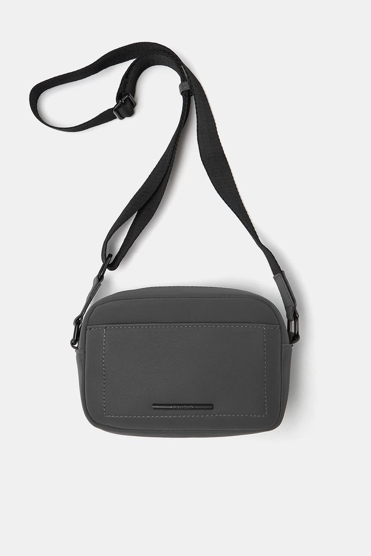 

Прорезиненная сумка через плечо Pull And Bear, черный