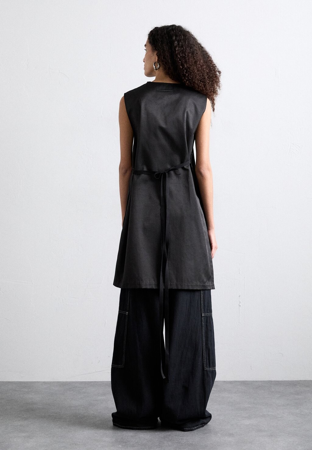 

Блузка Tank MM6 Maison Margiela, черная