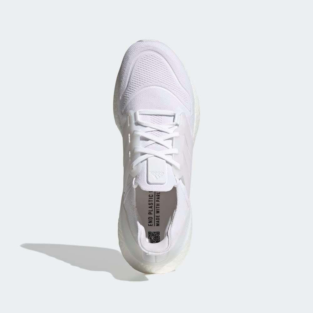 Мужские беговые кроссовки adidas Ultraboost 22, белый/черный — фото 4