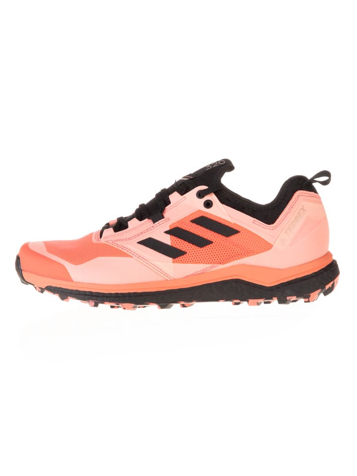 

Беговые кроссовки Adidas