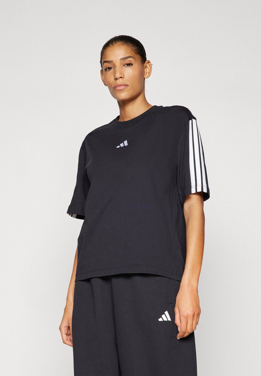 

Футболка Adidas Sportswear ESSENTIALS 3 STRIPES BOYFRIEND, Black/White/Black, Белый, Футболка Adidas Sportswear ESSENTIALS 3 STRIPES BOYFRIEND, Black/White/Black