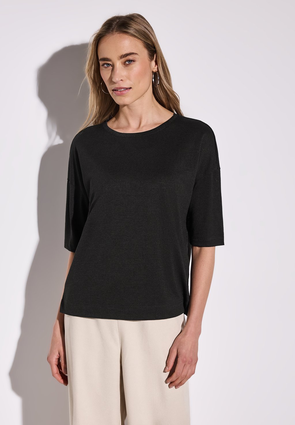 

Базовая футболка LOOK Street One, черный