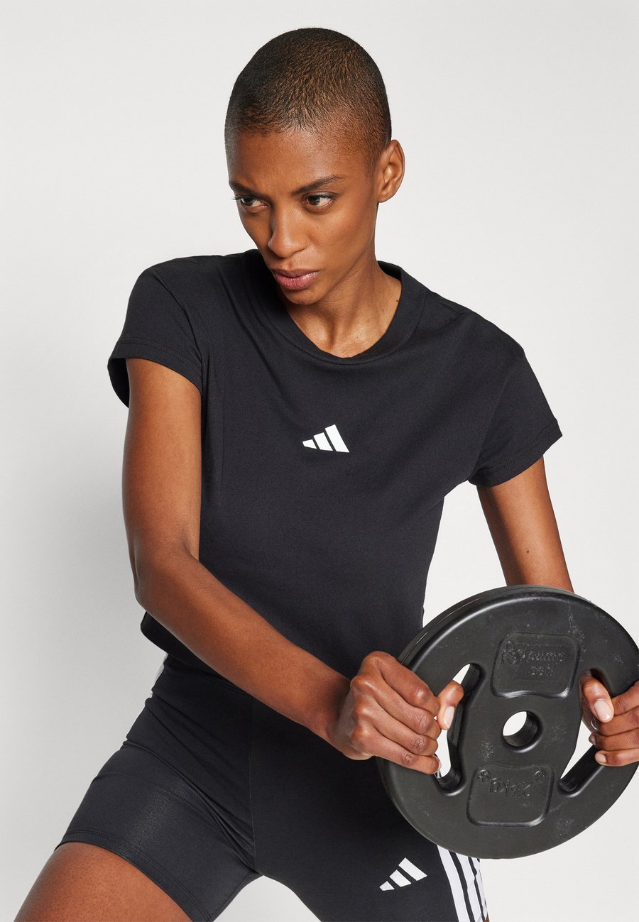 Спортивная футболка Adidas Sportswear TEE, Black — фото 4