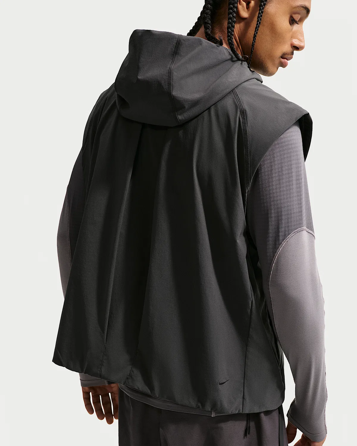 Мужская жилетка Dri-FIT Woven Windrunner Nike Tech, Anthracite/Black — фото 2