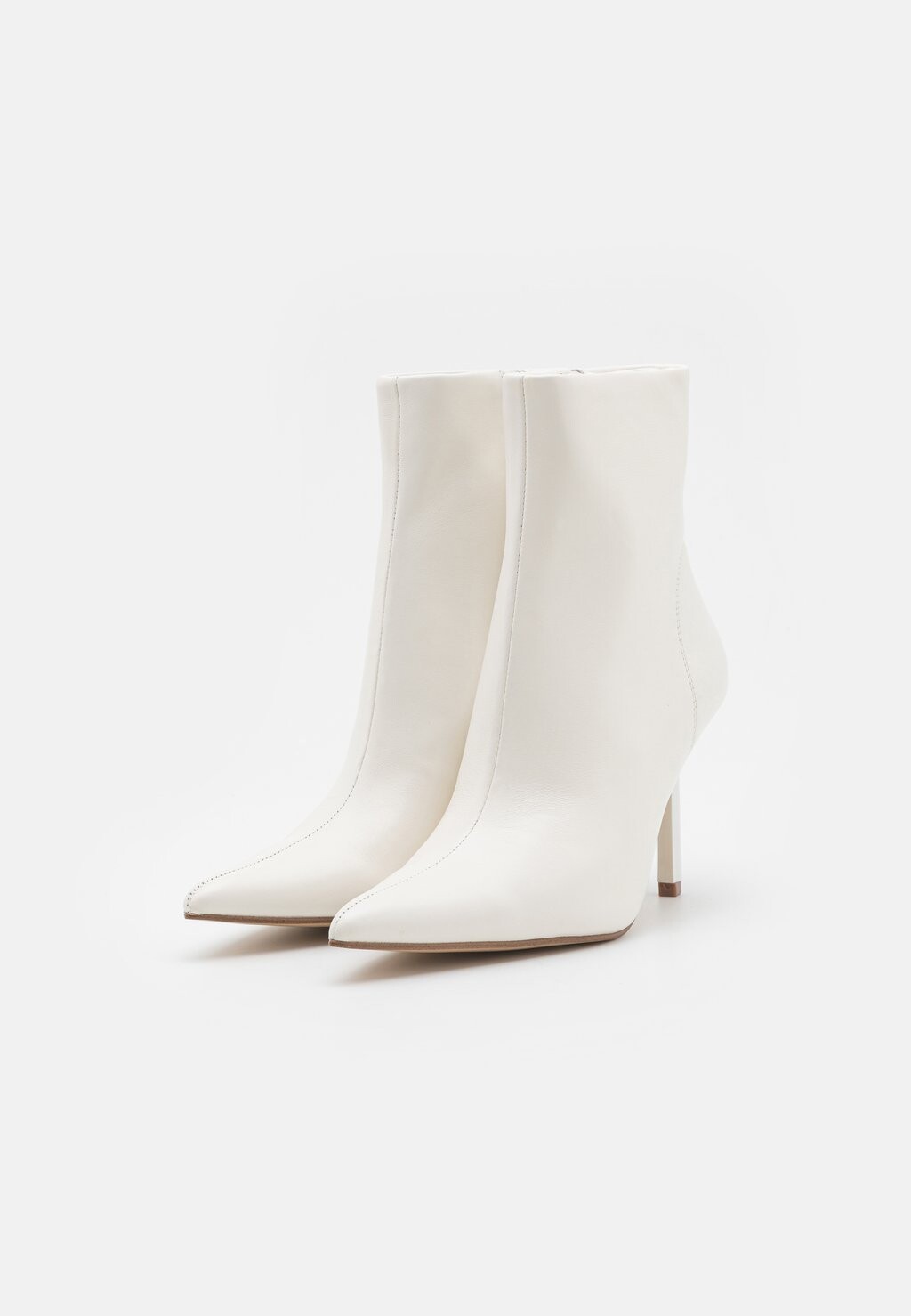 

Ботильоны на высоком каблуке IYANNA Steve Madden, белый
