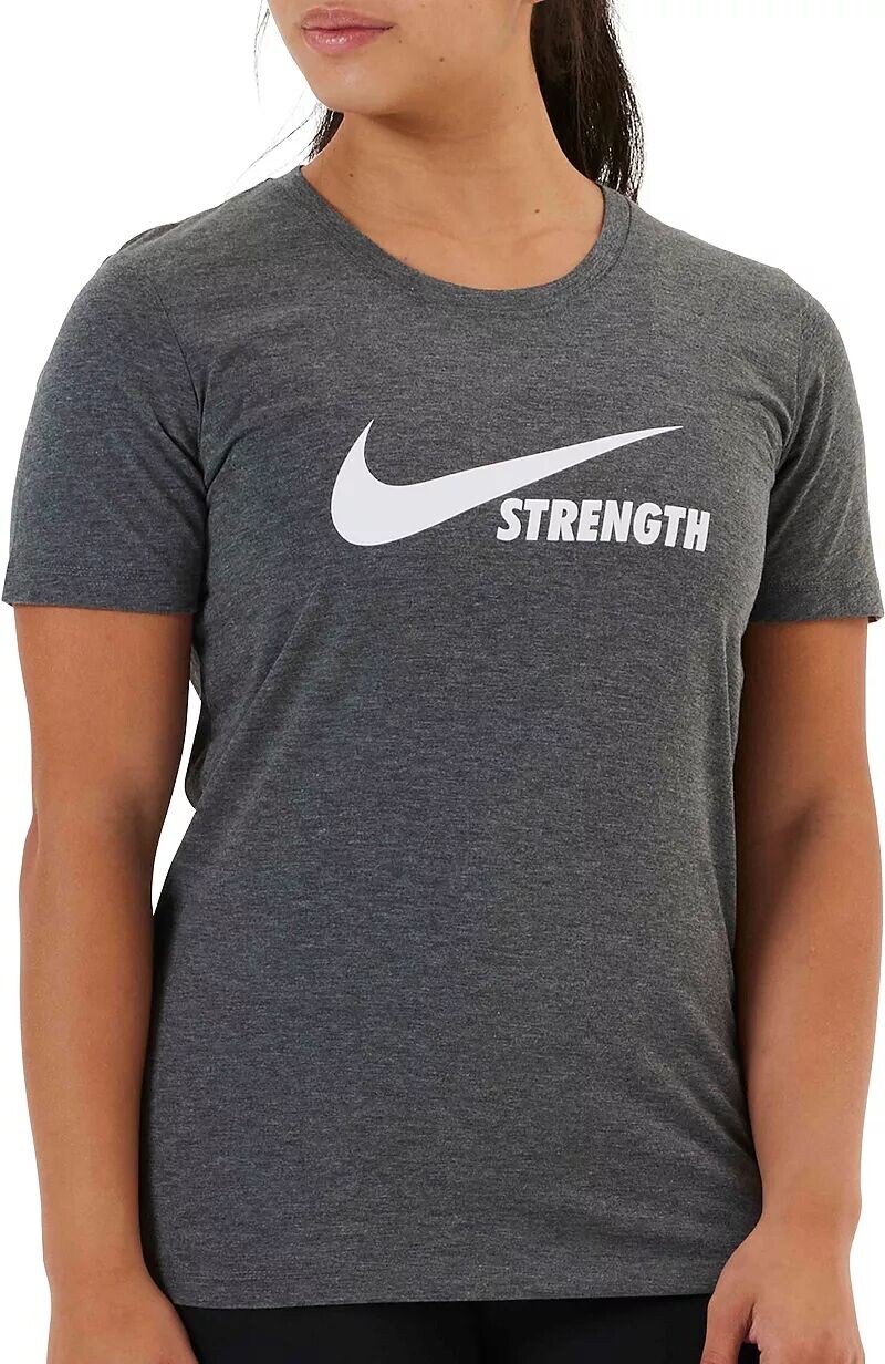 

Женская футболка Nike Dri-FIT Strength