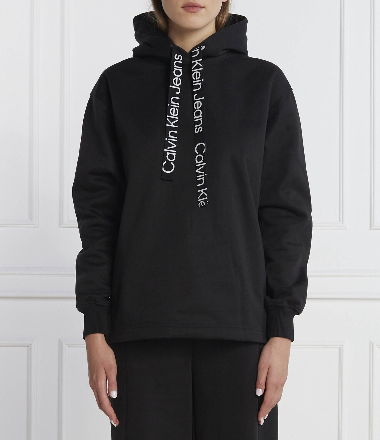 

Толстовка CALVIN KLEIN JEANS Regular Fit, черный