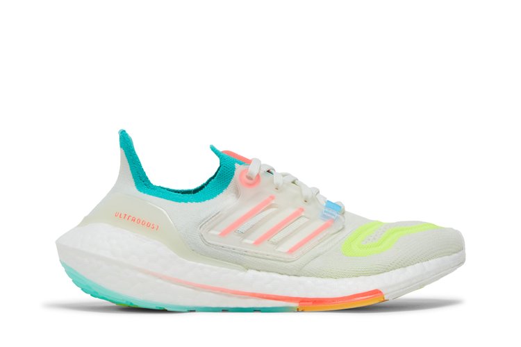 Кроссовки Adidas Wmns UltraBoost 22, белый
