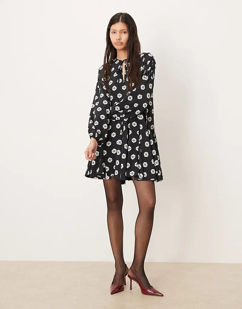 

Glamorous мини-платье с длинными рукавами в монохромную ромашковую расцветку