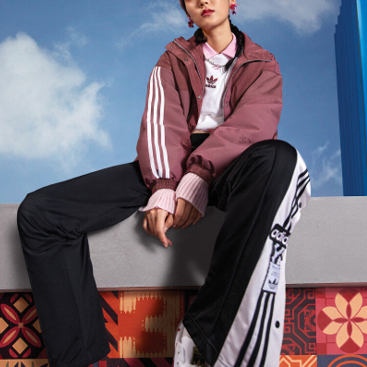 Стеганая куртка женская темно-красная Adidas Originals — фото 4
