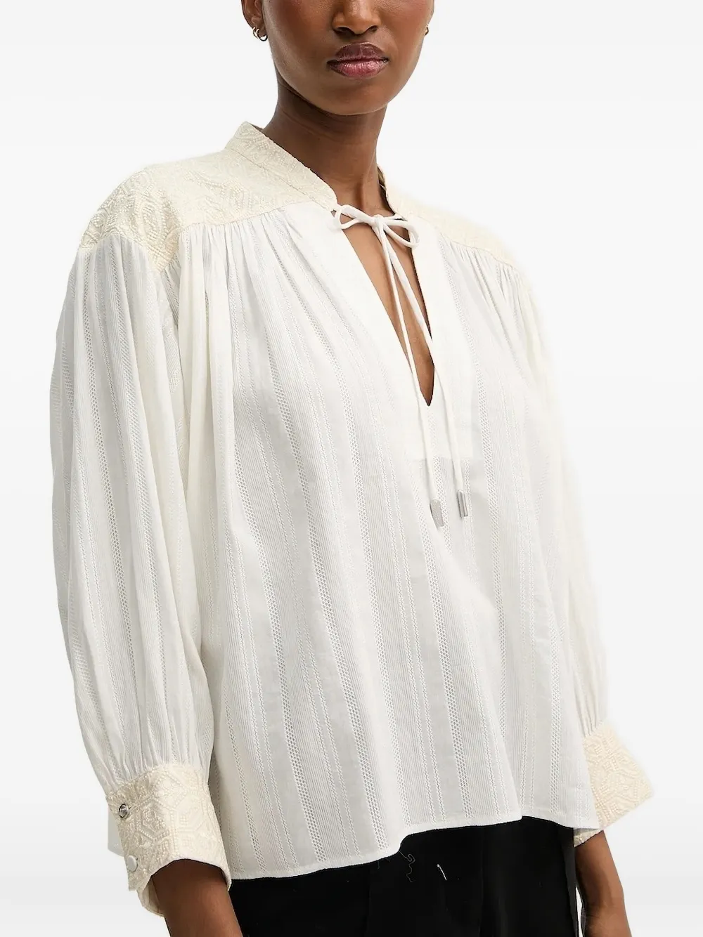 

Топ с завязками и вышивкой BOSS, нейтральный