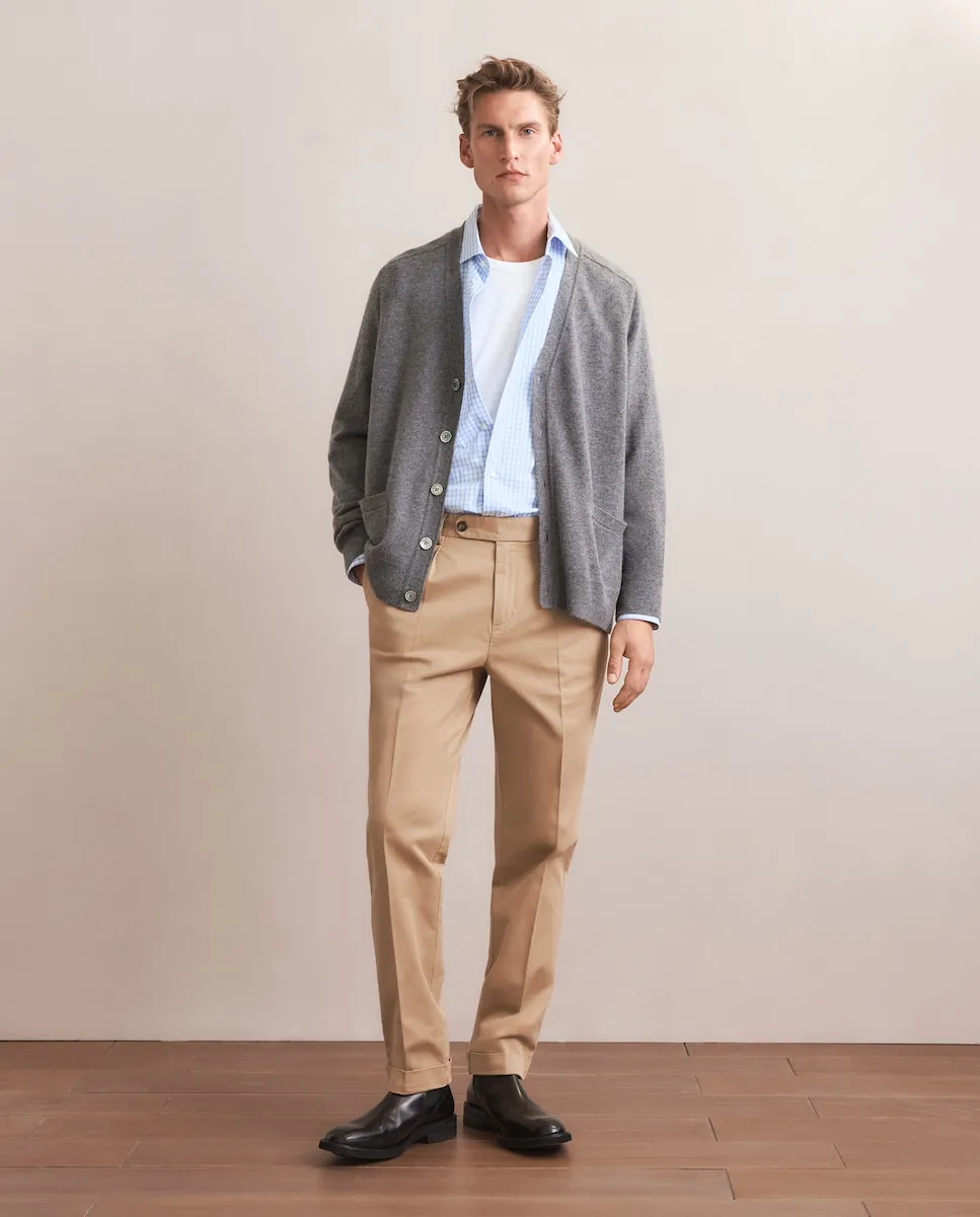 

Мужской кардиган на пуговицах из гладкого кашемира Emidio Tucci, светло-серый