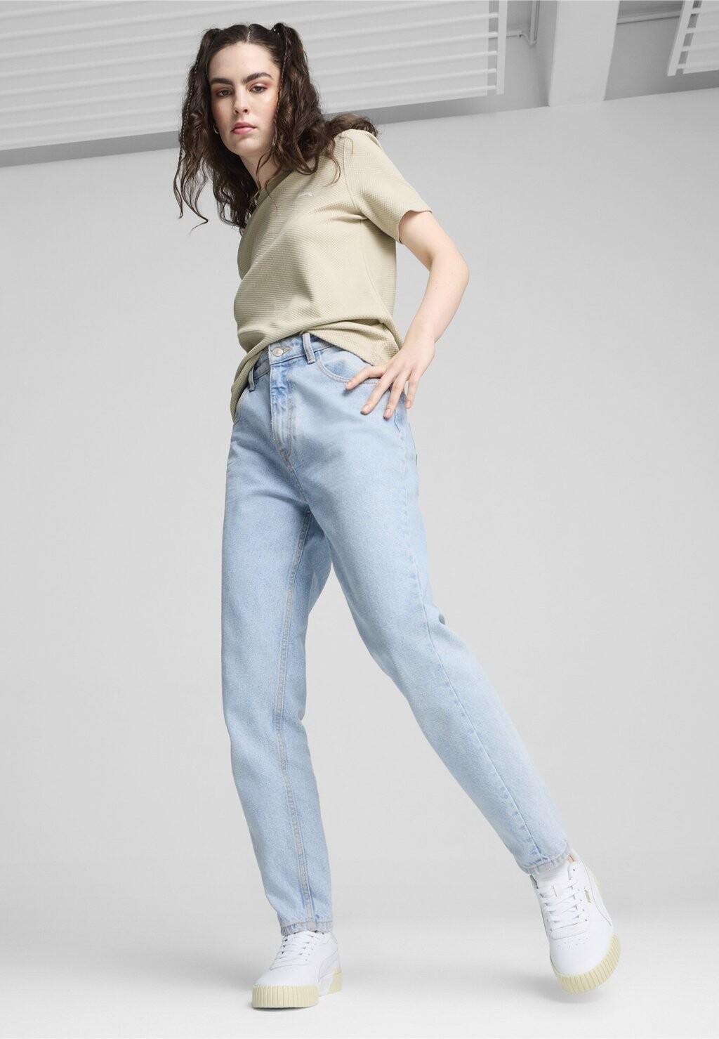

Кроссовки CARINA 2.0 Puma, белый