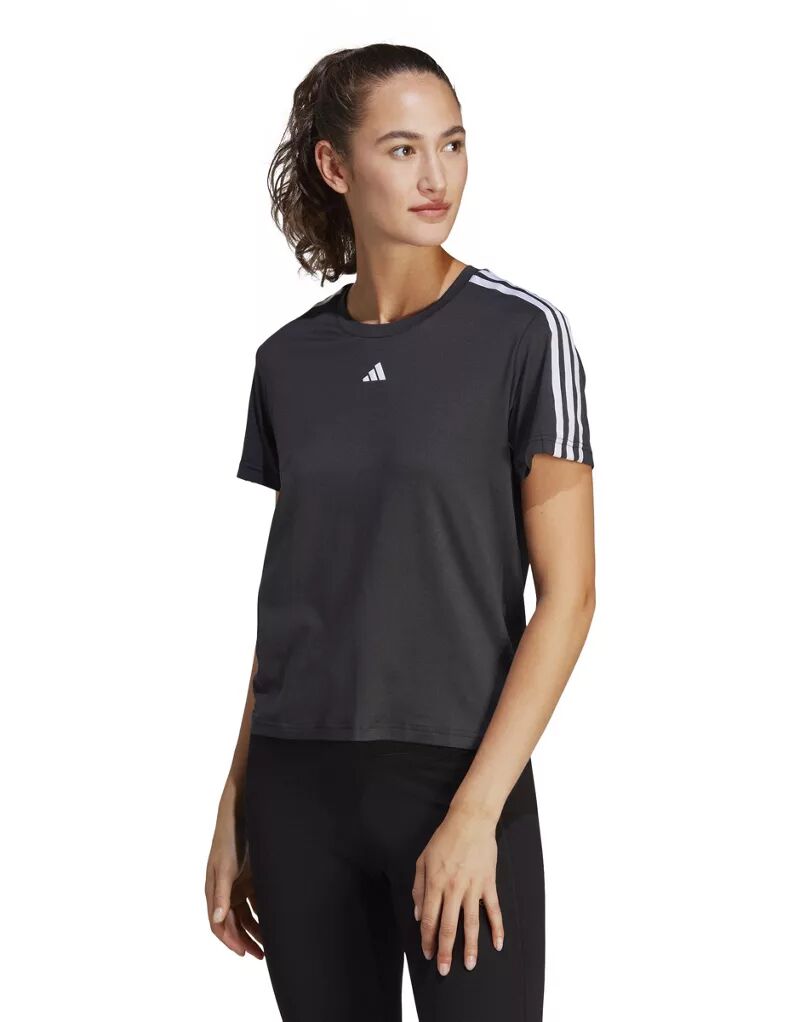 

Черная футболка с 3 полосками adidas Training Essentials adidas performance