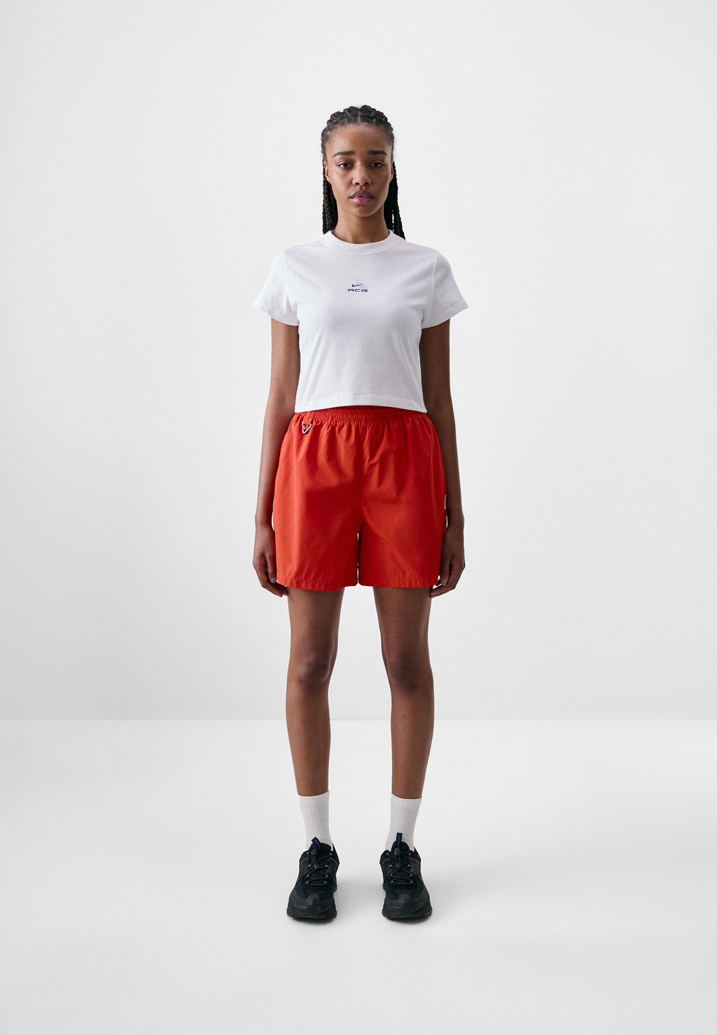 

Шорты Nike ACG, красный
