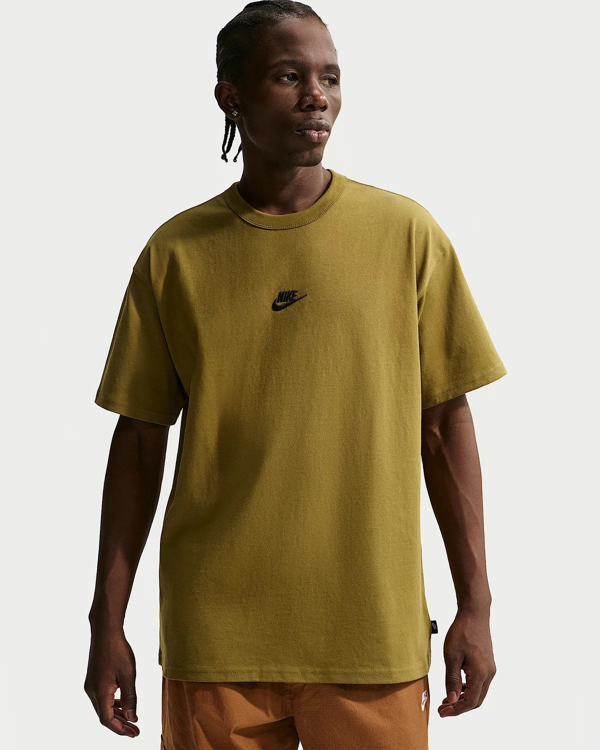 Мужская футболка Nike Sportswear Premium Essentials, Olive Flak