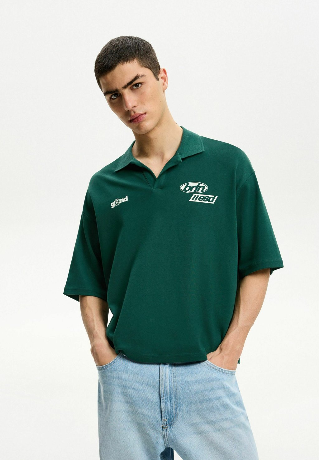

Рубашка поло PRINTED SHORT SLEEVE Bershka, темно-зеленый