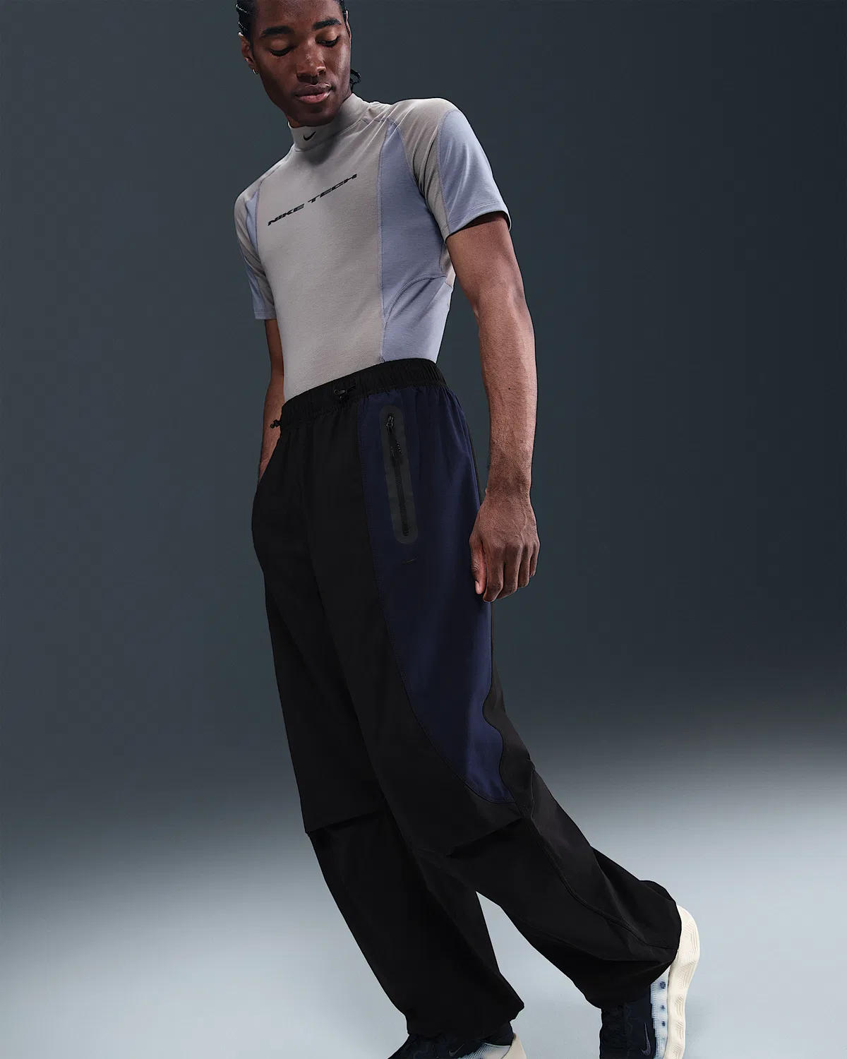 Мужские Oversized штаны Nike Tech Dri-FIT Woven Color-Block, Black/Obsidian/Black — фото 2