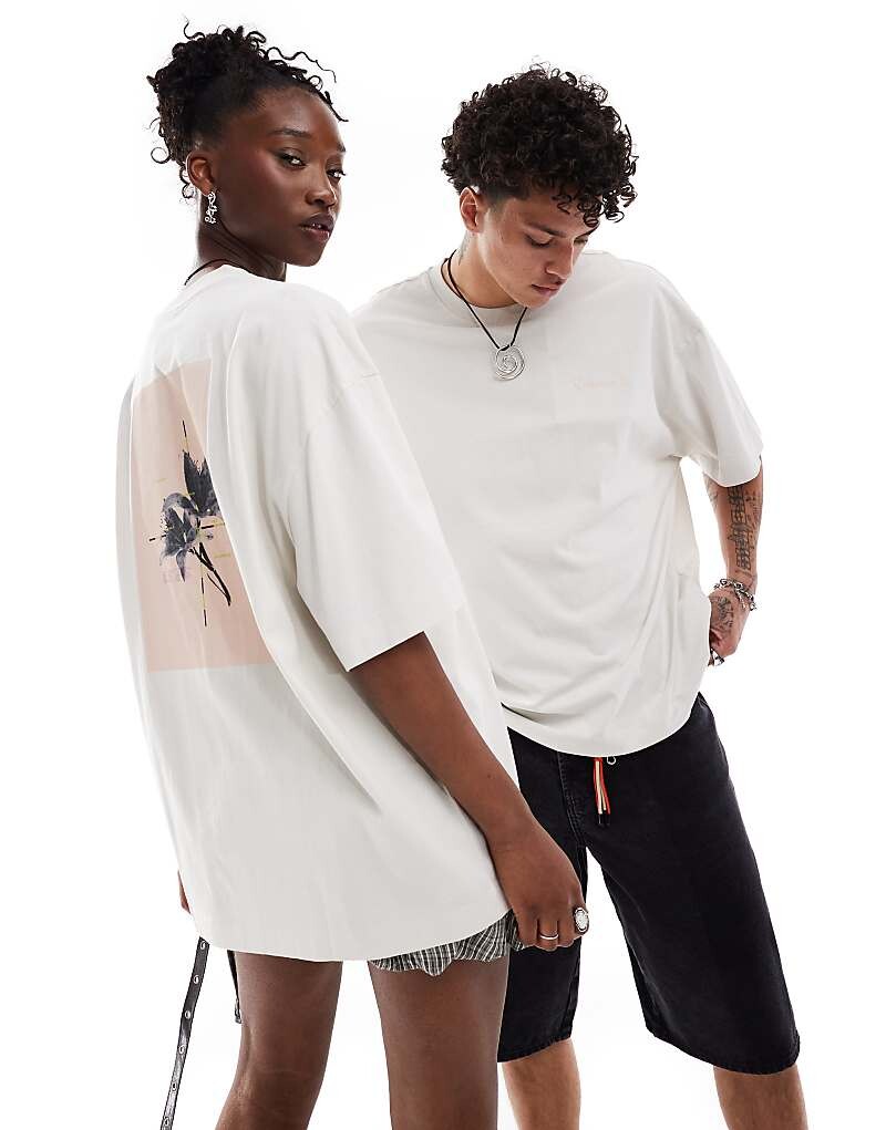 

Топ унисекс COLLUSION – шалфейно-зеленого цвета с размытым рисунком на спине