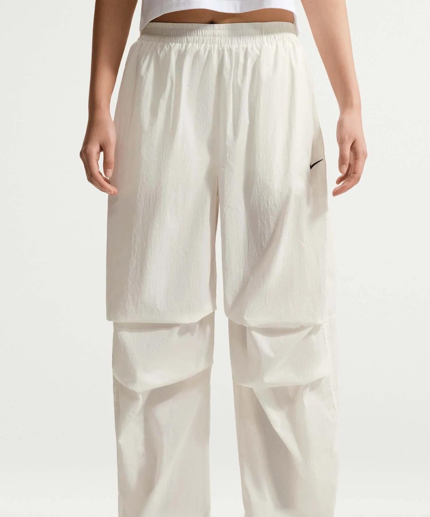 Женские брюки NIKE Sportswear Mid-Rise Lightweight UV Pants — фото 2