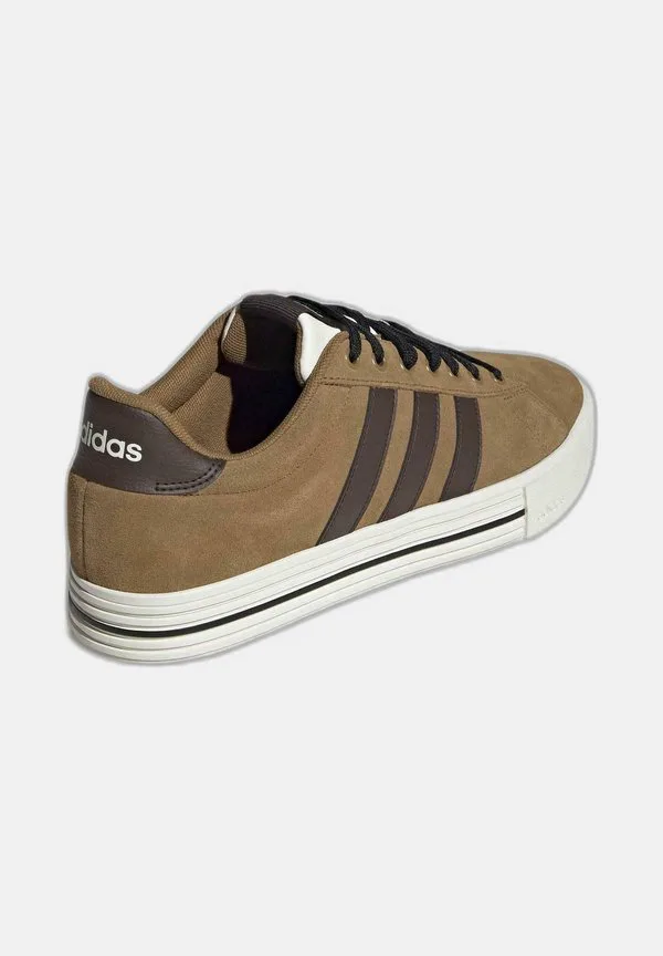 Низкие кроссовки на каждый день Adidas Sportswear, Brostr Dbrown/Owhite — фото 3