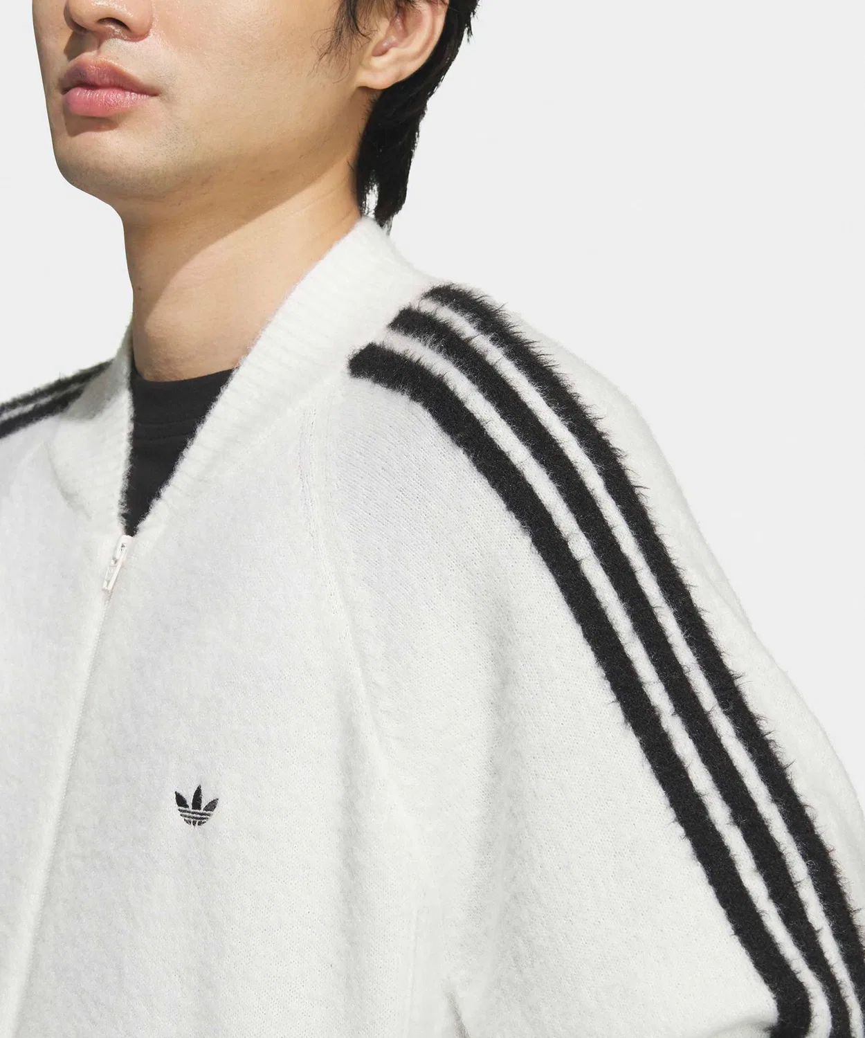 Трек-куртка adidas ORI KNIT A15 из полиэстера и нейлона, цвет тёмно-серый с фиолетовым — фото 3