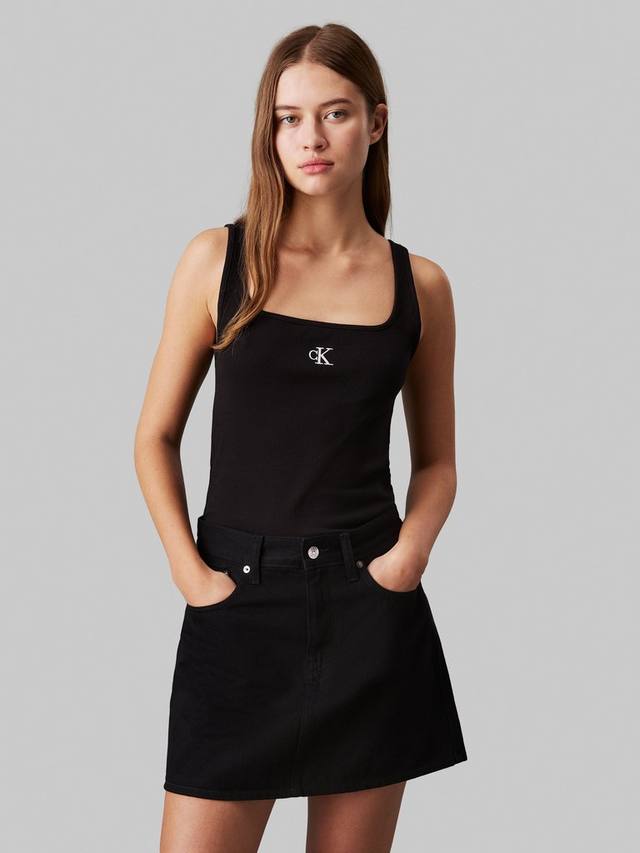

Ребристая майка с логотипом Calvin Klein, черный