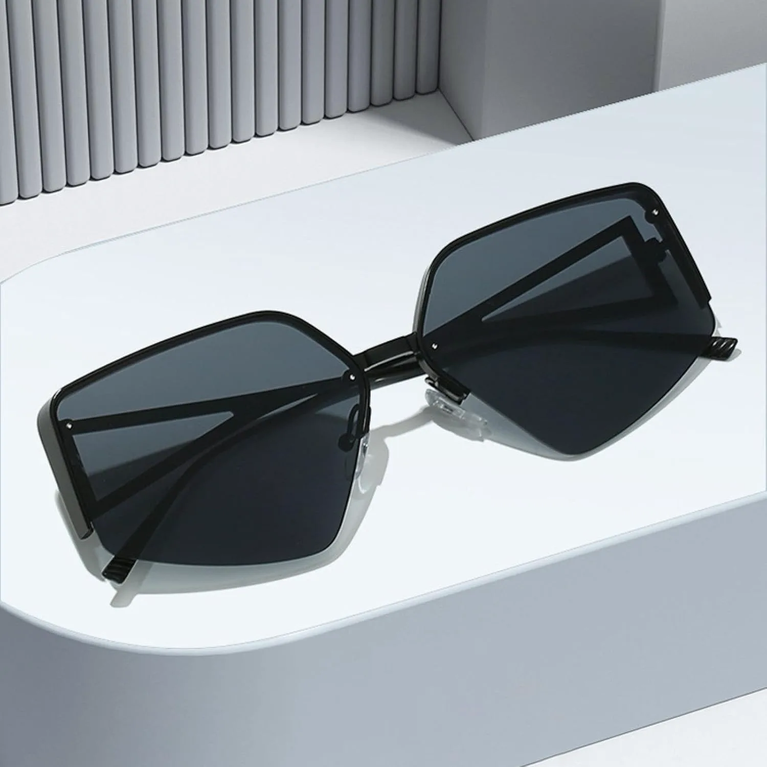 

Модные солнцезащитные очки Polygon Cat Eye для женщин, полуметаллические, в стиле ретро, ​​для мужчин, с защитой от УФ-излучения UV400 TYUVIVO, Golden Dark Green