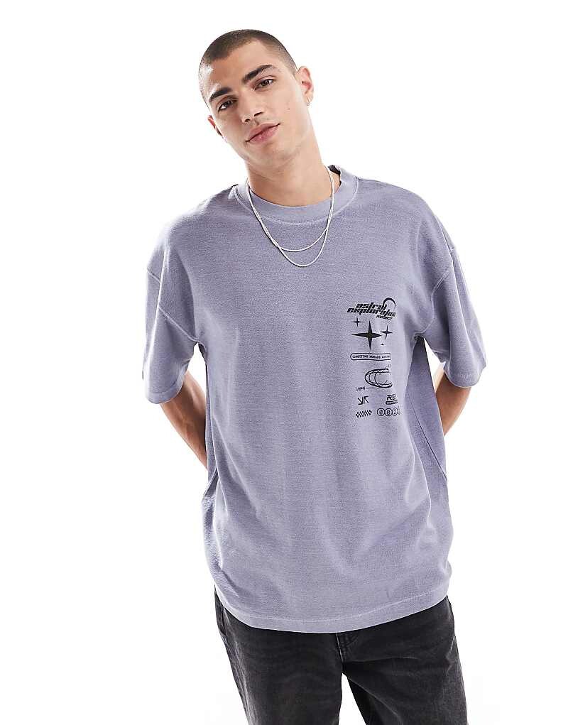 

Серая футболка оверсайз с принтом спереди ASOS DESIGN, плотность 220 г/м²