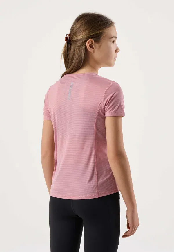 Футболка Swedemount Ultra light tee girl basic t-shirt, пыльно-розовый — фото 3