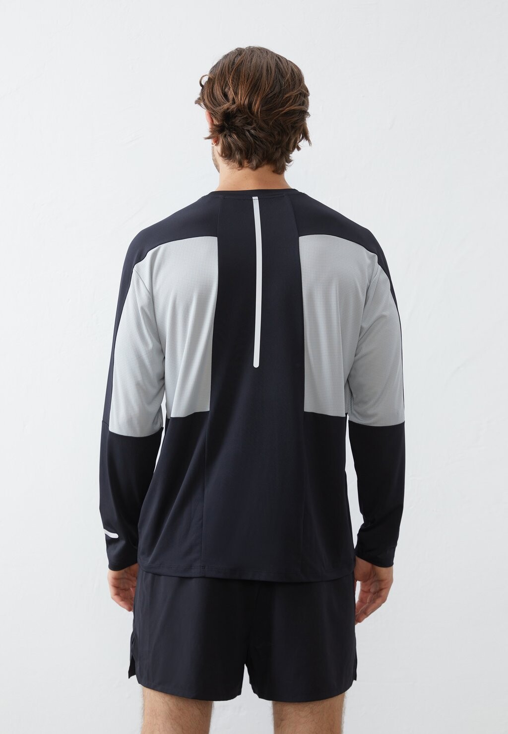 

Топ с длинными рукавами Pier One Sport, черный