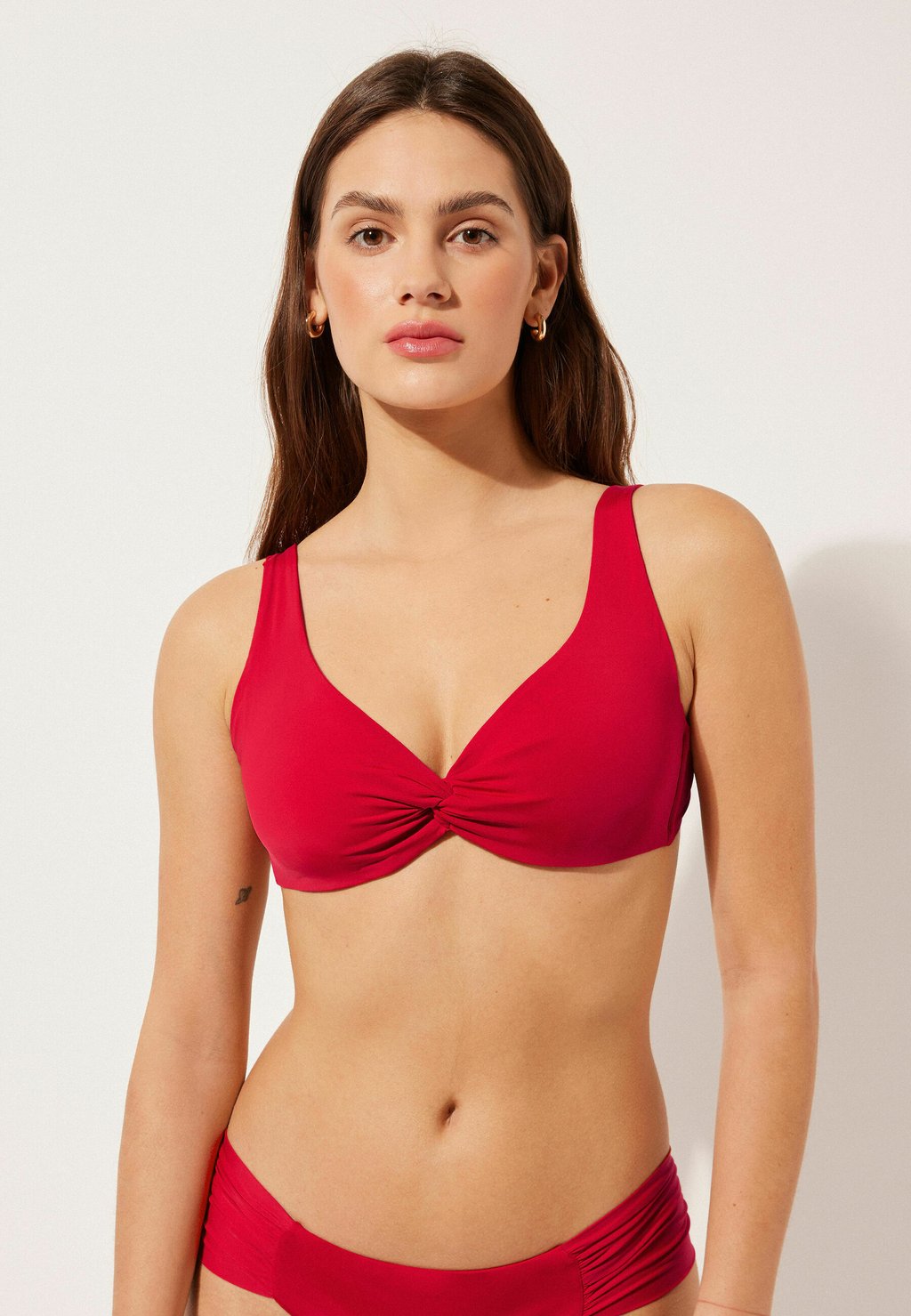 

Верх бикини INDONESIA Calzedonia, цвет Rot E Indonesia Chili Red