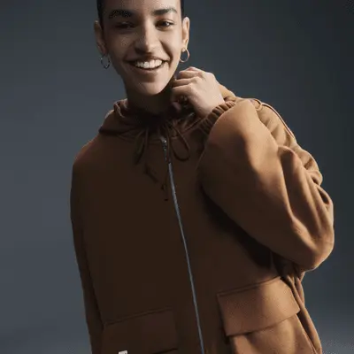 

Худи Nike Sportswear, цвет Light British Tan/Ale Brown