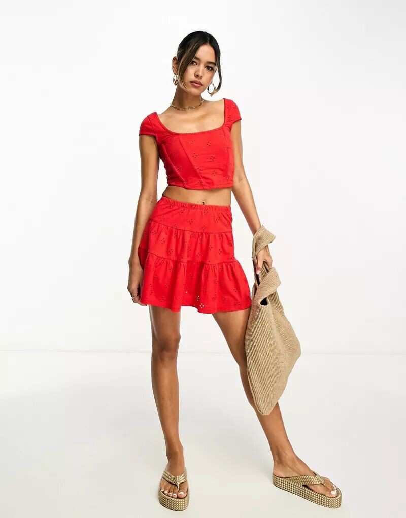 

Красная мини-юбка с вышивкой ASOS