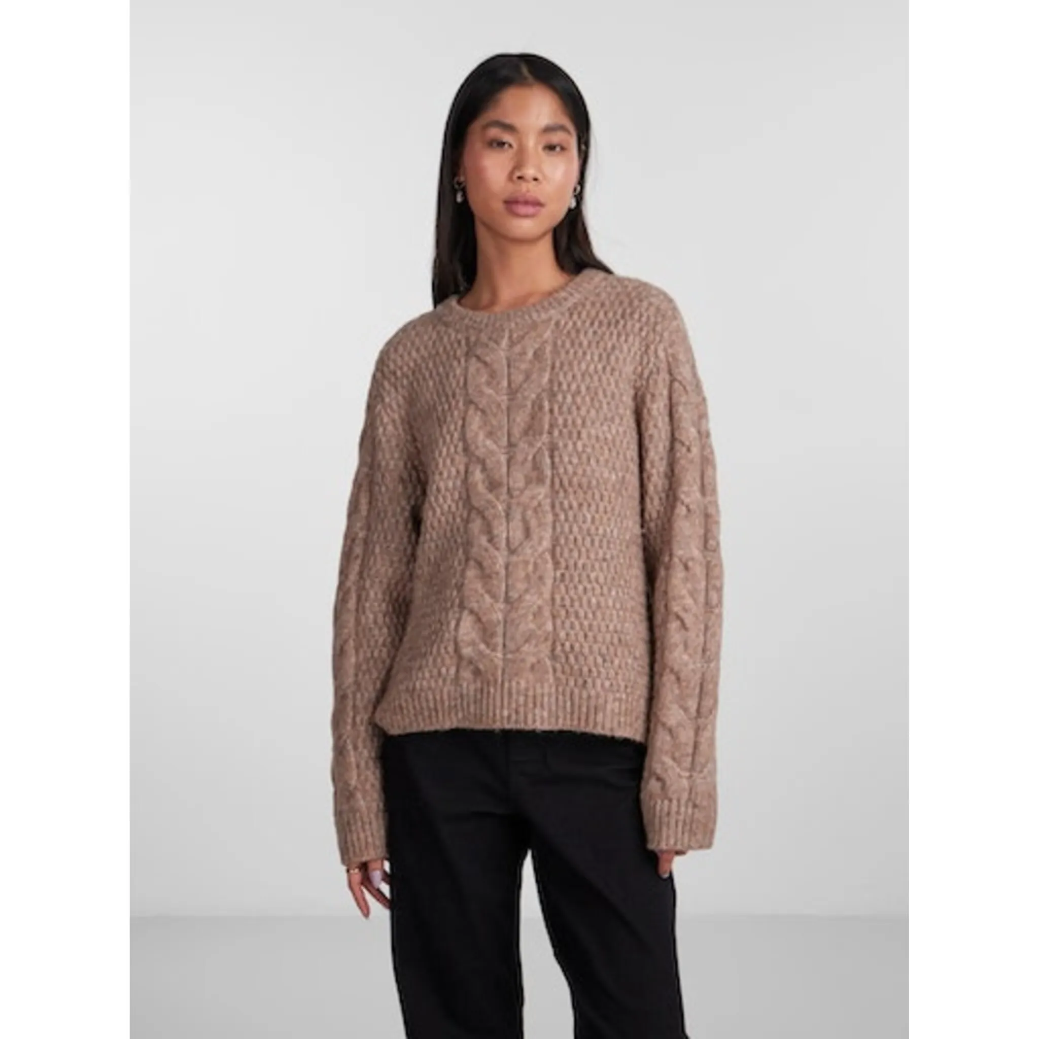

Вязаный свитер "PCNINA LS O-NECK KNIT NOOS BC" Pieces, цвет Fossil