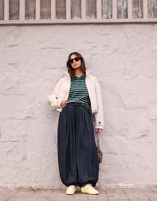 

Синие брюки-баллоны с низкой посадкой Bershka