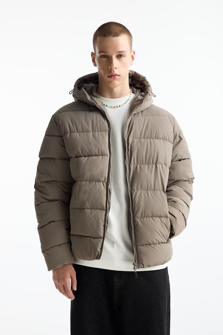 

Легкая стеганая куртка с капюшоном Pull And Bear, серый