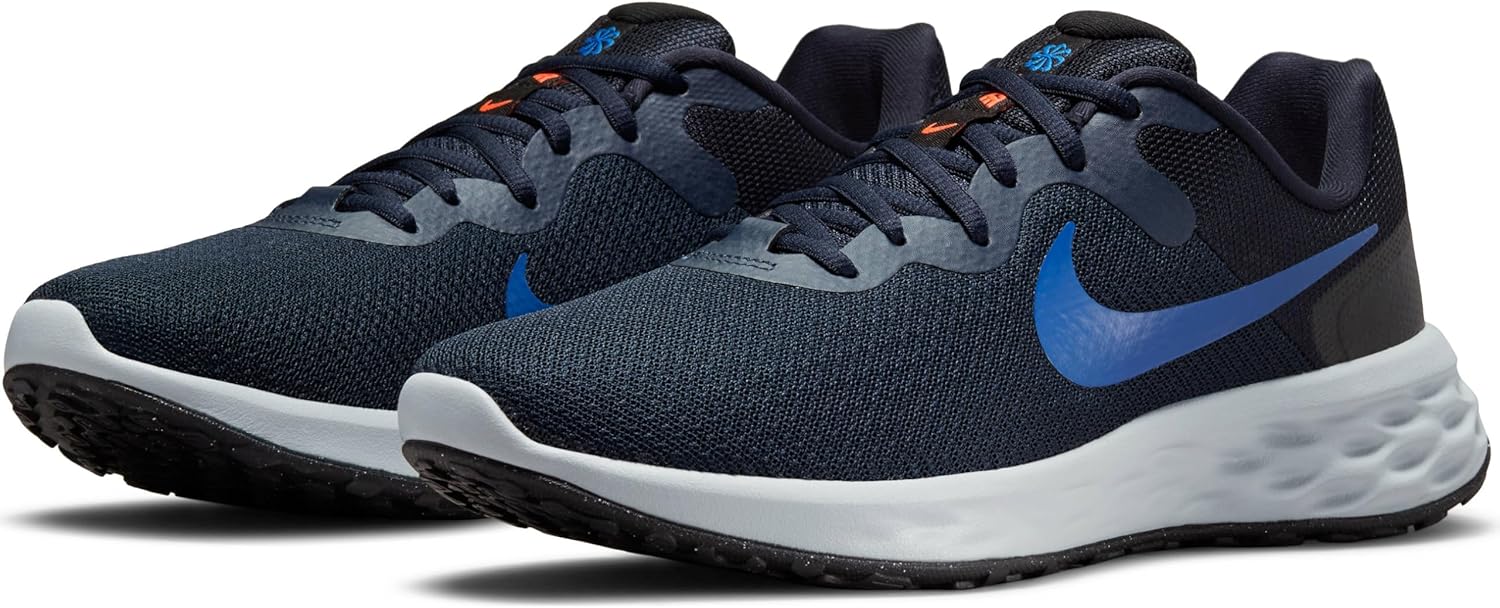 Беговые кроссовки NIKE Men's Revolution 5 Flyease, черный/серый/алый — фото 2