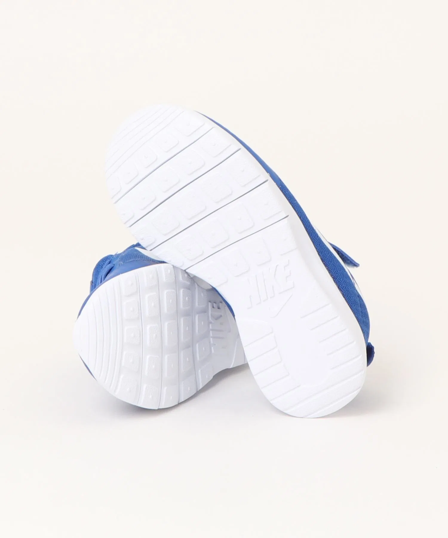 Детские кроссовки Nike Tanjun EZ PS — фото 3