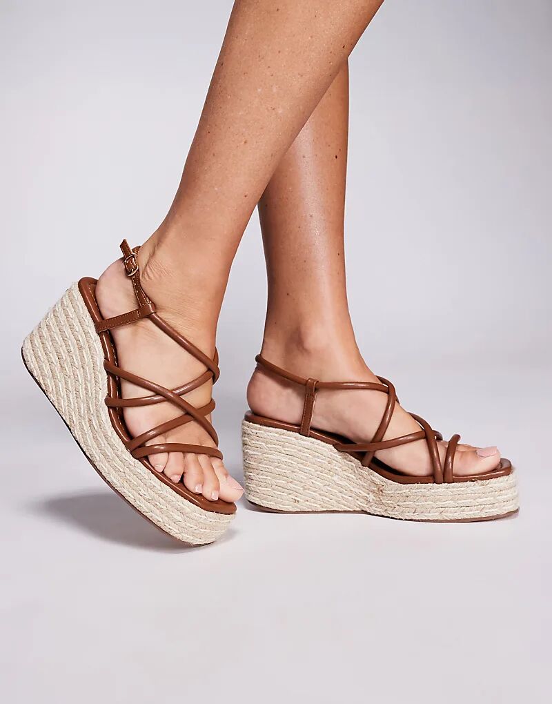 Туфли-танкетка SIMMI Shoes Belise бежевого цвета