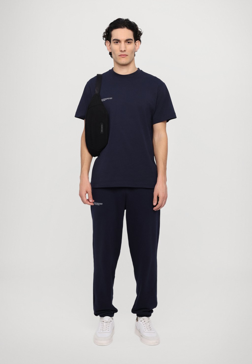 

Спортивные брюки MIDWEIGHT TRACK UNISEX PANGAIA, темно-синий