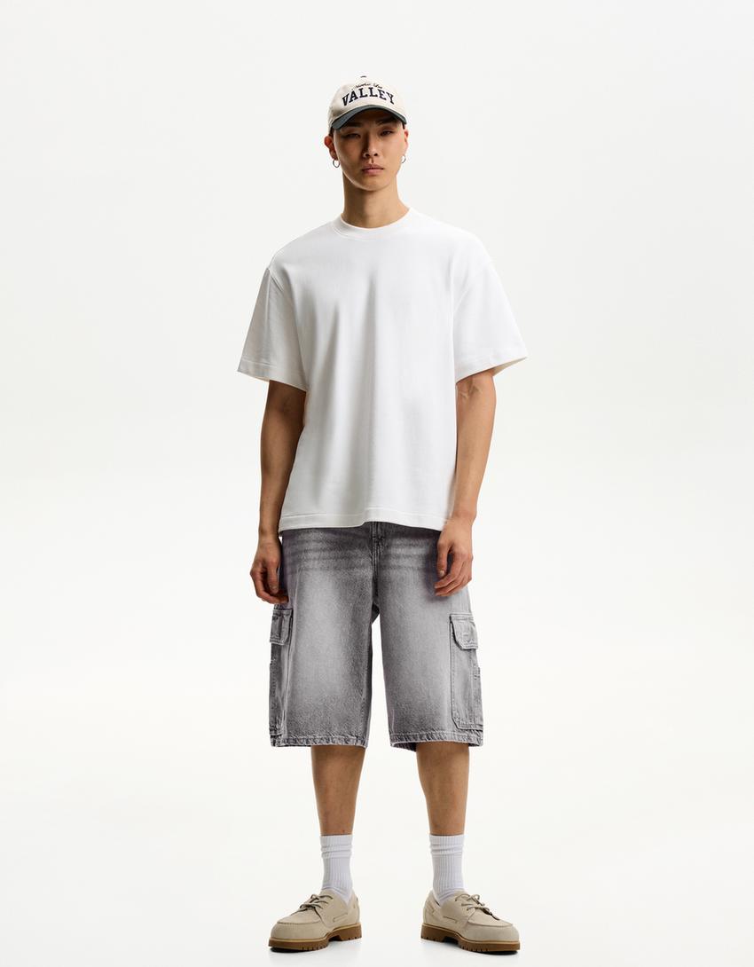 

Мешковатые шорты-бермуды карго Bershka, серый