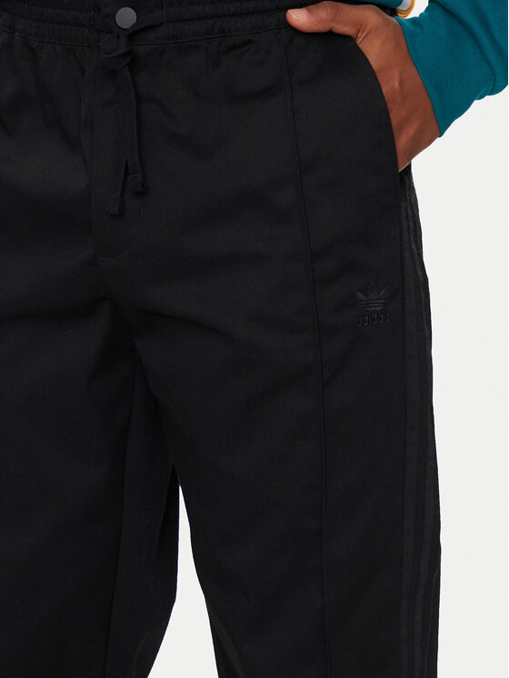 Спортивные брюки regular fit CS Chino IY2074 Adidas, черный — фото 4