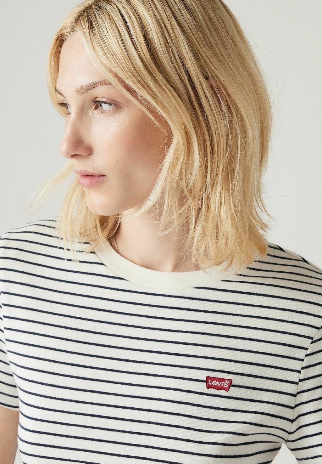 

Футболка с принтом ESSENTIAL Levi's®, цвет Mottled Grey